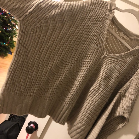 Grey/tan loose fitting knit sweater - Picture 3 of 3